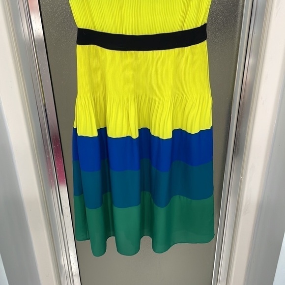 BCBGMAXAZRIA KASSANDRA PLEATED COLOR-BLOCKED DRESS NIQ6U633 SIZE XXS - Picture 7 of 9